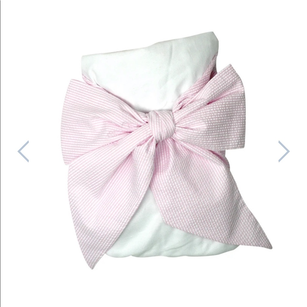 Beaufort Bonnet Company Seersucker Bow Swaddle
